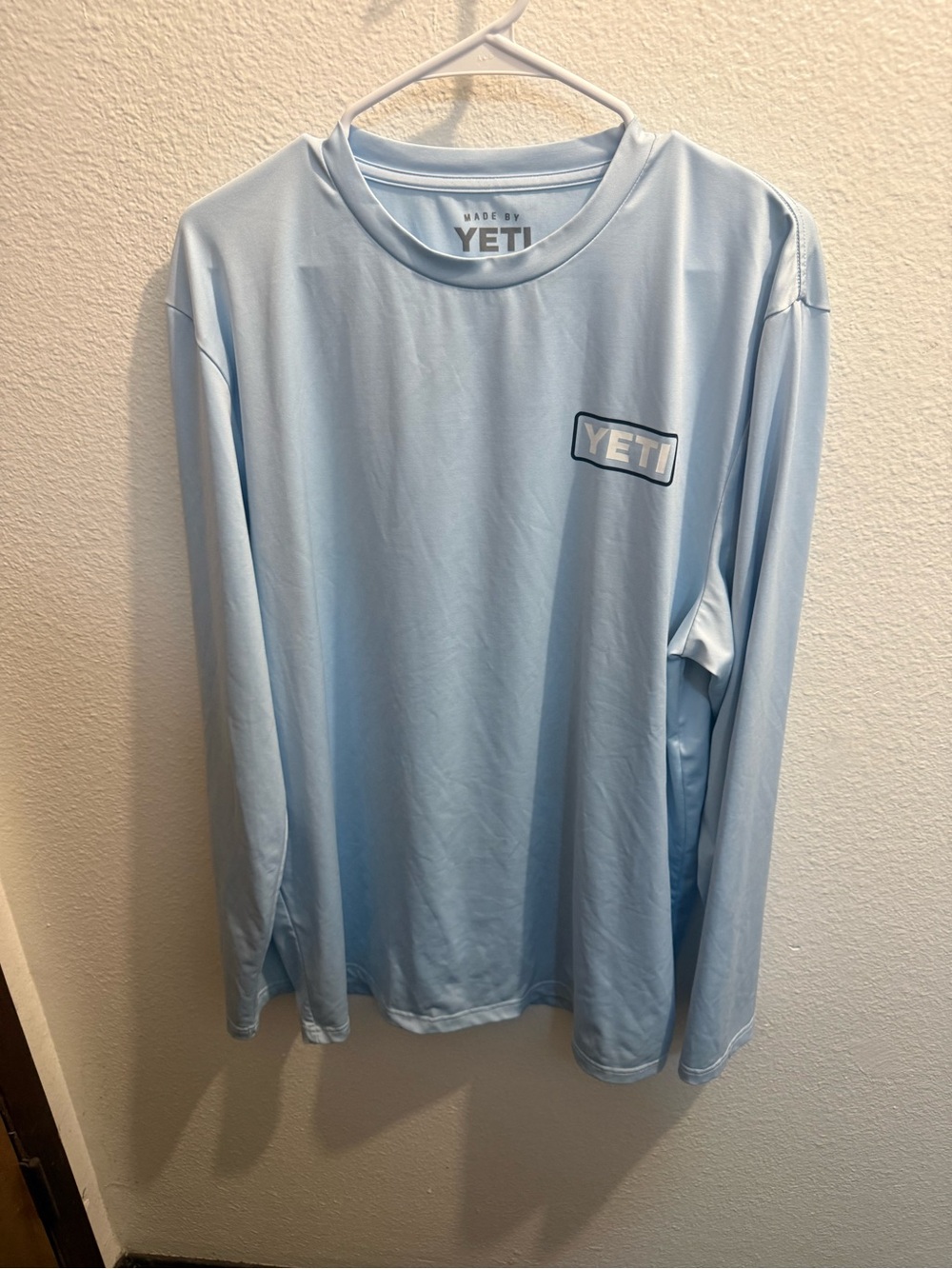 Yeti Men’s Light Blue Long-Sleeve Performance Tee Size XL